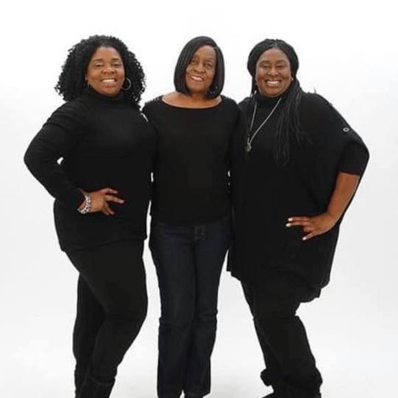 Meet your Posher, Sandra - Picture 1 of 1